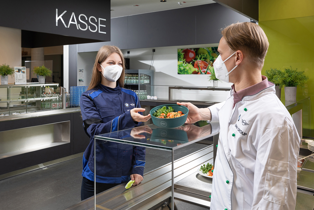 Pilotprojekt: BMW Group Werk Landshut verwendet nachhaltige Mehrweg-Lunchboxen